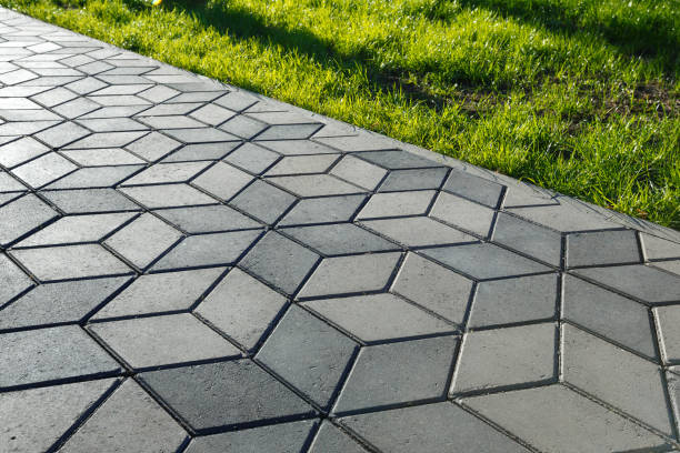 Best Driveway Borders and Edging Pavers in Moses Lake, WA